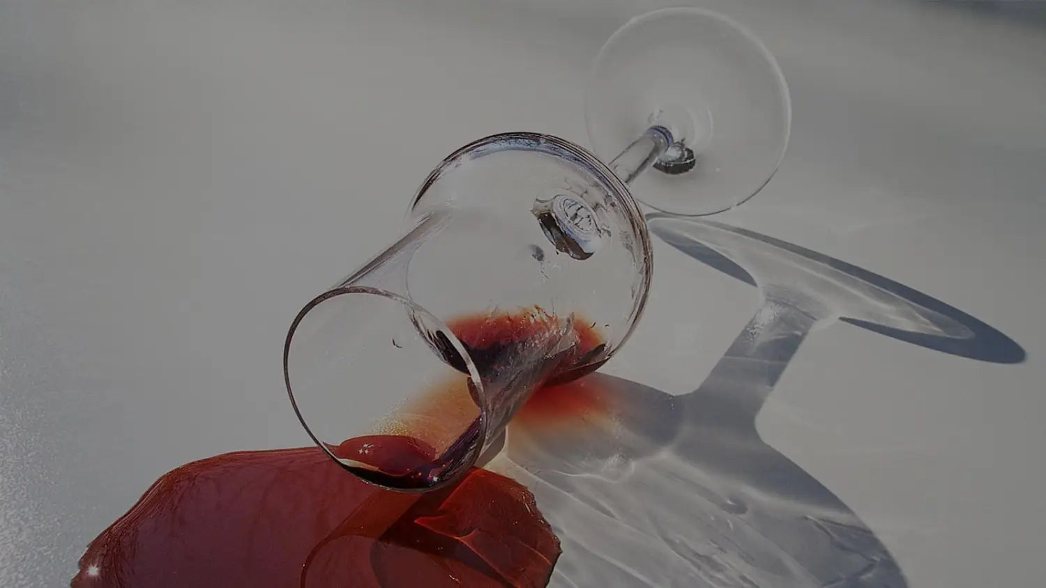 Comment enlever une tache de vin rouge